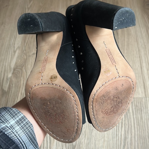 Vince Camuto Ankle Booties - Picture 5 of 5